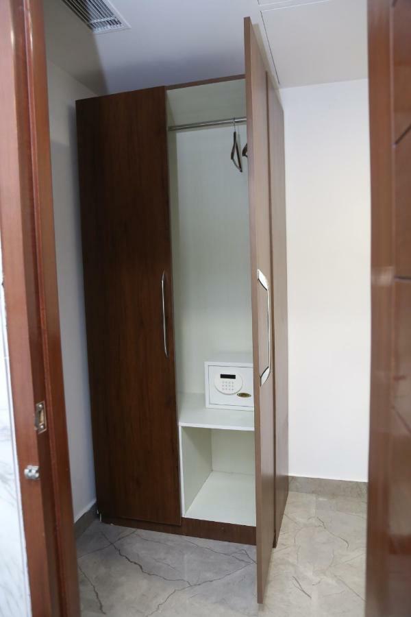 Hotel Ak Suites Patiāla Dış mekan fotoğraf